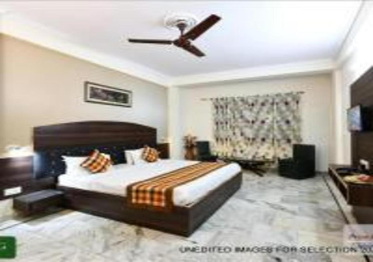 Hotel Chanakya Agra  Eksteriør bilde
