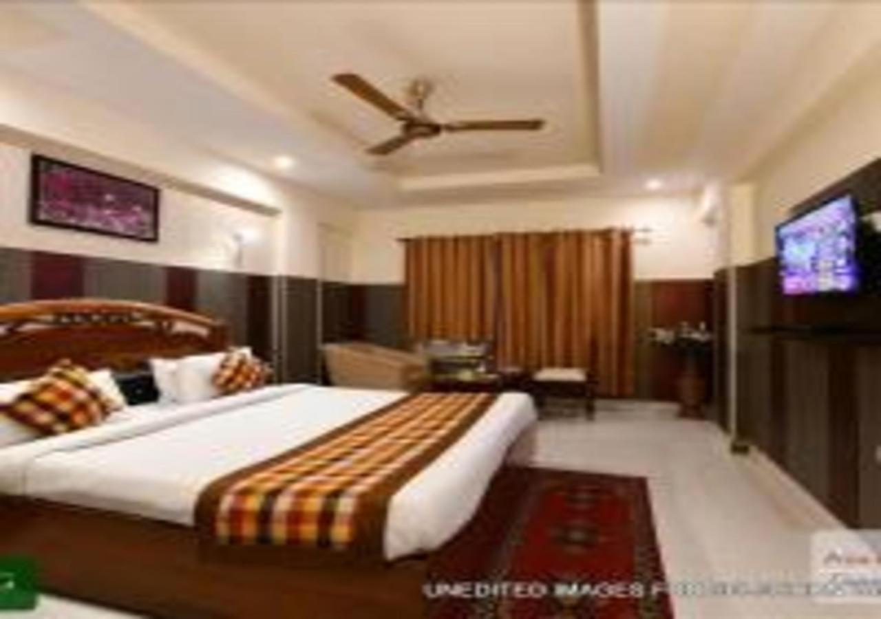 Hotel Chanakya Agra  Eksteriør bilde