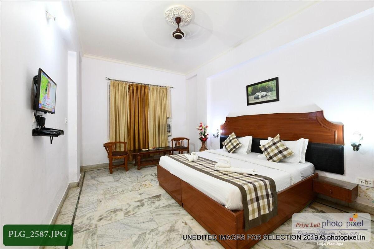 Hotel Chanakya Agra  Eksteriør bilde